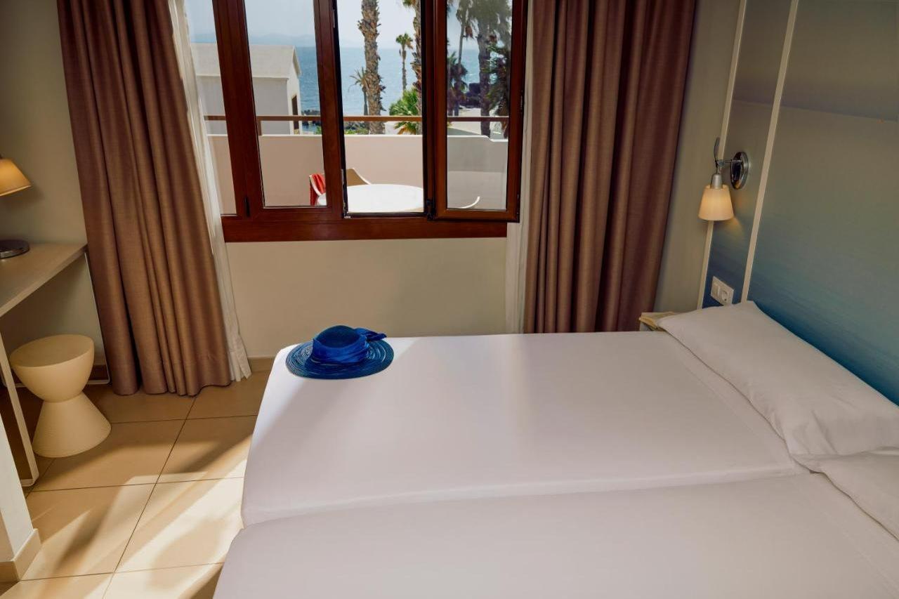 Flamingo Beach Resort Playa Blanca  Exterior foto
